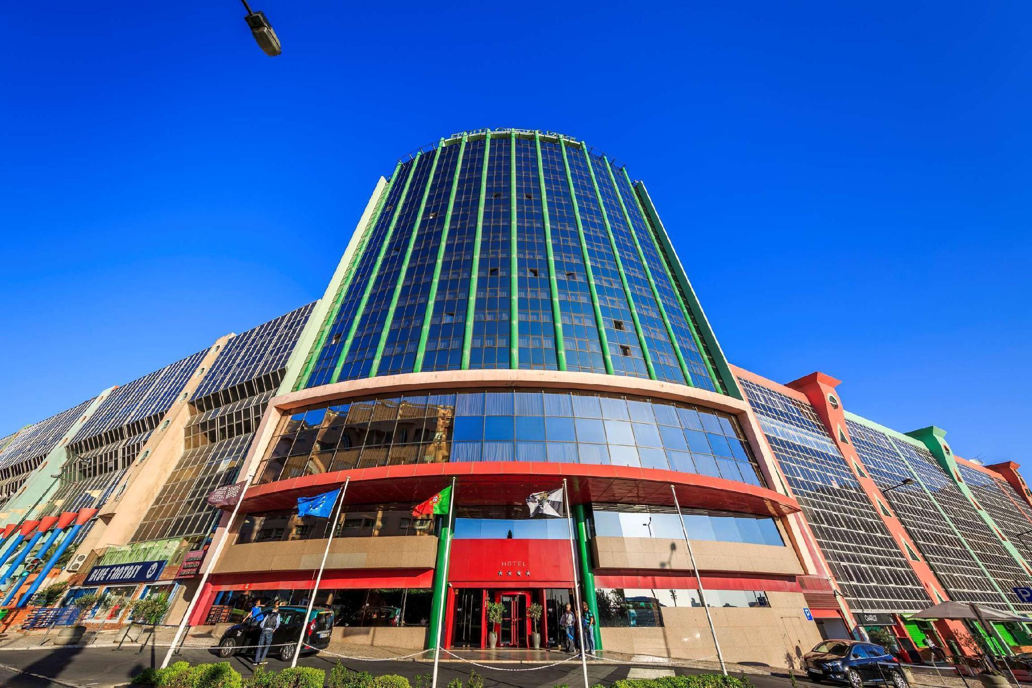 Hotel Ramada By Wyndham 4*