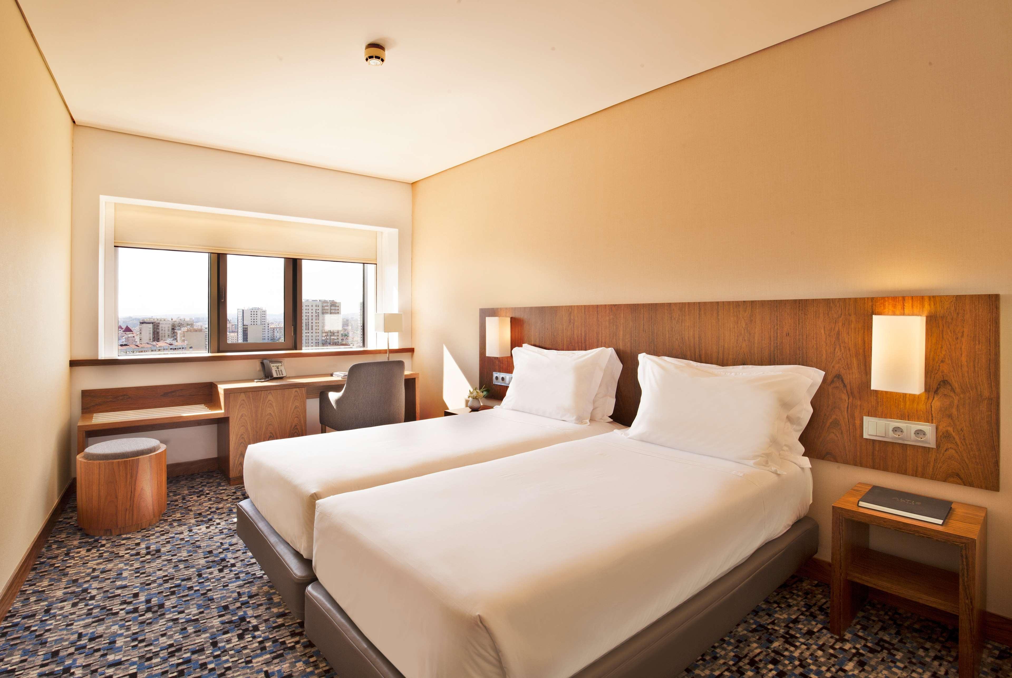 Hotel Ramada By Wyndham Lisboa