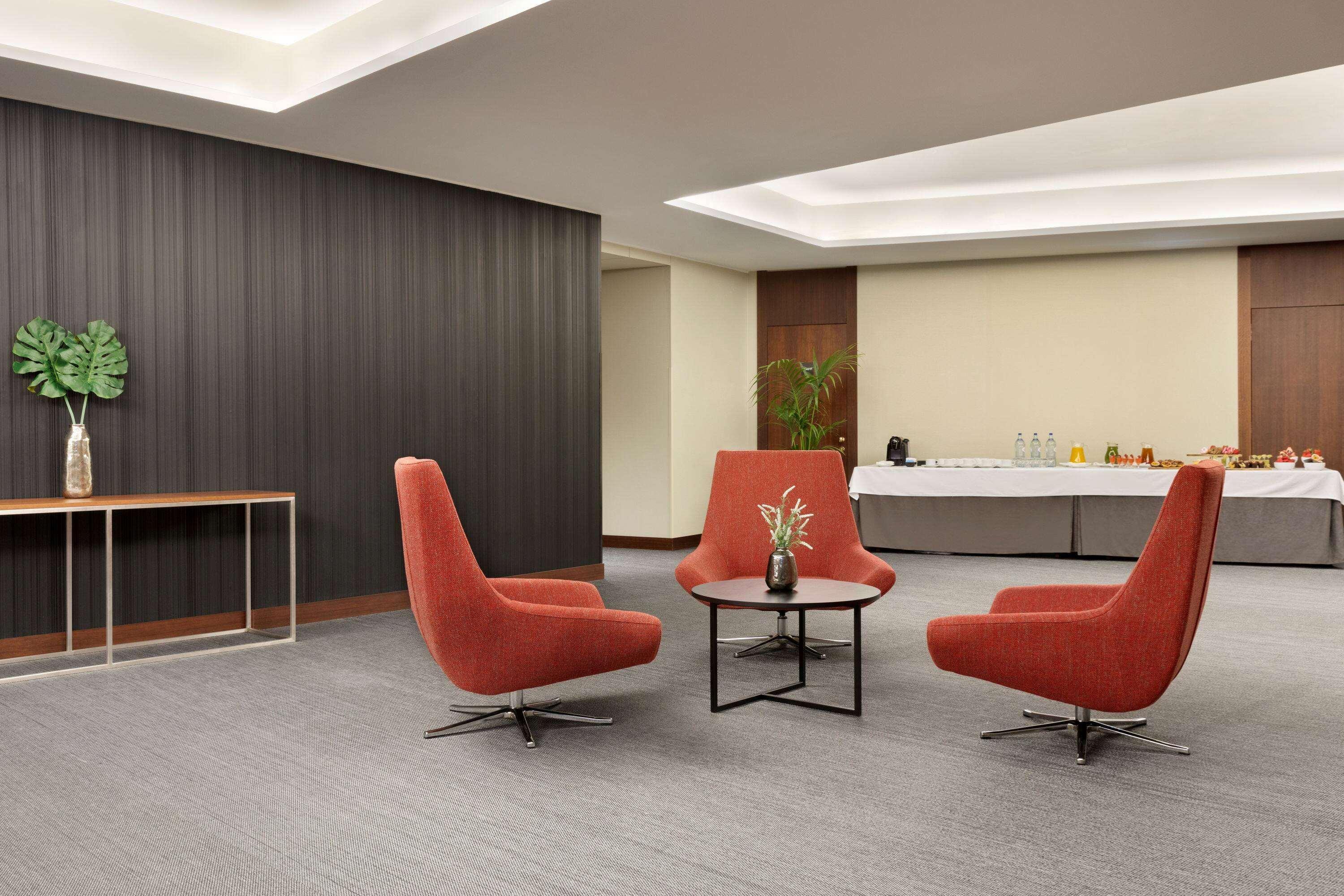 Ramada By Wyndham Hotel 4*