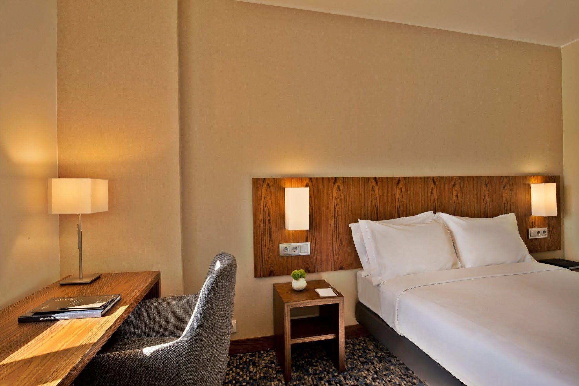 Ramada By Wyndham Hotel Lisboa